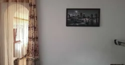 12020 Здається гарний, затишний трьохкімнатний будинок в центрі м. Свалява